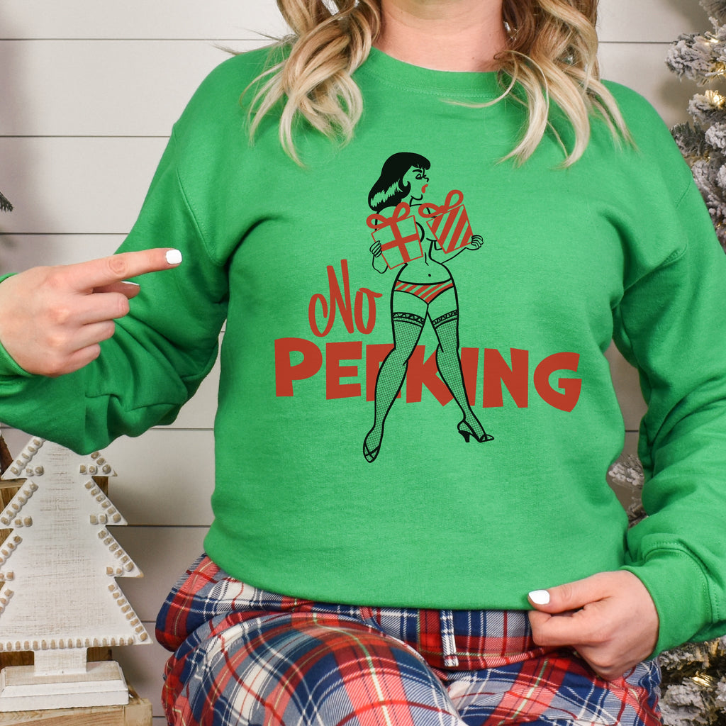 No Peeking - Pinup Christmas - Women's Unisex Sweatshirt Irish Green